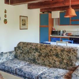 2 Bedroom Cozy Home In Sassocorvaro Auditore
