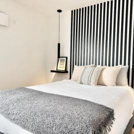 Lévis Center - New Studio #2 - AC, hotel em Lévis