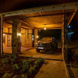 Burunga Gorilla Lodge โรงแรมในKisoro