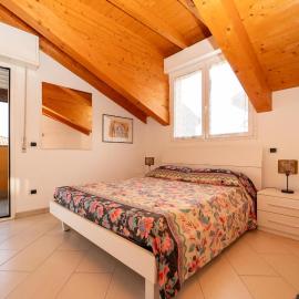 Rho Fiera Home, graziosa e confortevole, con parcheggio interno privato gratuito