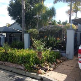 Schubert Self Catering Accomodation, hotel u gradu 'Brackenfell'
