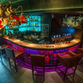 Boutique Suite 3BR x The Lobby Bar & Bed