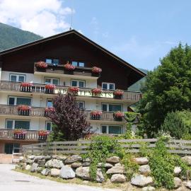 Appartementhaus Sporthotel Mölltal, hotel di Flattach