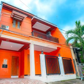 Guest House Ponorogo 2, hotel di Siman