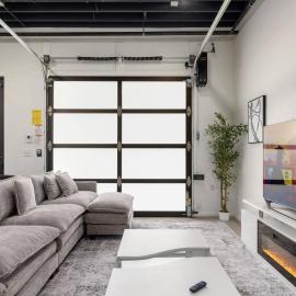 Modern Stylish Downtown Loft, By UofA + Foodie Hub