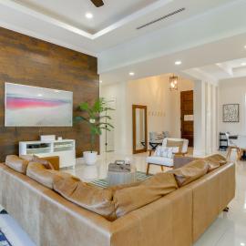 Resort-Style Brownsville Home: Private Pool & Gym, hotel in Brownsville