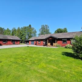 Spacious villa in idyllic fishing village, Sweden, отель в городе Norrfors