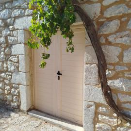 Flame Yard, hotel en Areopoli