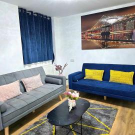 Hertfordshire - Stylish 6BR Retreat, 3 Parking, hotel en Stevenage