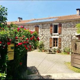 La Ferme de la Soula, hotel in Lombrès