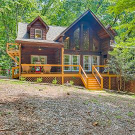 North Georgia Cabin w/ Hot Tub & Community Perks!, hotel sa Jasper