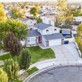 Newly Renovated 5 BR 3 Bth in SLC, hotel in Salt Lake City