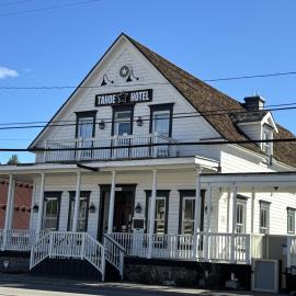 Tahoe Star Hotel, hotel di Truckee