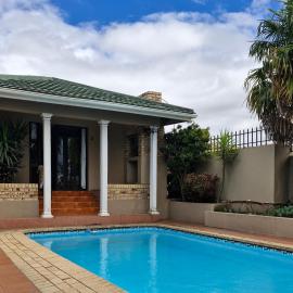 The Comfort Zone - Mthatha, hotel di Mthatha