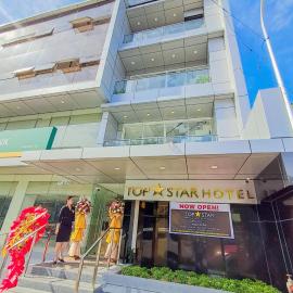 Top Star Hotel Dipolog, hotel di Sampong