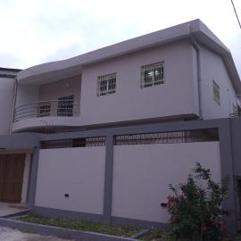 Sheyllo Suites Abidjan - Cocody, hotelli kohteessa Abidjan