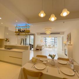 SmileNest Zhangjiajie Downtown Spacious Luxury Suite Private Custom Journeys VIP Ticket Service For 2-10 Guests, hotel a Zhangjiajie