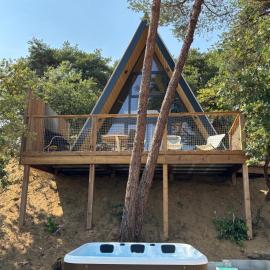 Chalet VercoréA 56 m2 pour 4 personnes au Domaine CollinéA SPA Privatif, hotel Bathernay városában