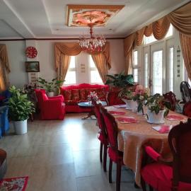 Lustria White Castle, hotel in Iloilo City