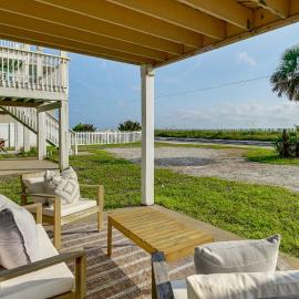 Steps to Shore: Studio w/ Patio in Flagler Beach, hotel di Flagler Beach