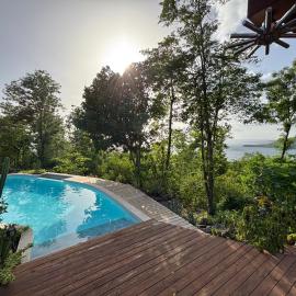 Villa Ti Colibri, hotel u gradu Bouillante