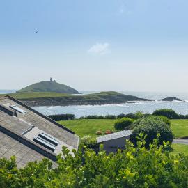 Salty Dog Restaurant, Pub & Guesthouse: Ballycotton şehrinde bir otel