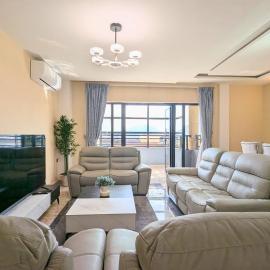 Chic studio with parking and rooftop
