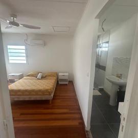 T2 Grande chambre، فندق في كورو
