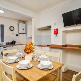 Meadowvale House - Contractor Stay with Parking