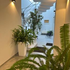Borgo di Levante luxury apartments, hotel v destinaci Brindisi