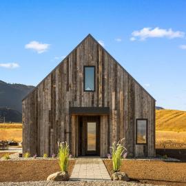 Glass House Montana I The valley, without compromise