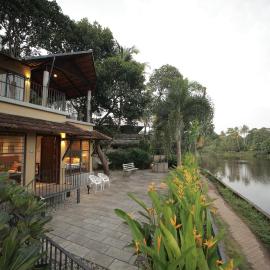 Ripples Cove Retreat - Your dream Lakeside getaway, Hotel in Paravūr