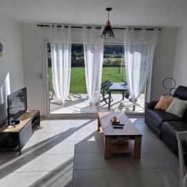 Notre charme tranquille, climatisée, hotel in Neuville-sur-Seine