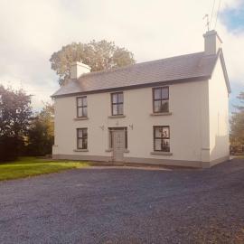 Foxs Farmhouse, hotelli kohteessa Ballinrobe
