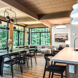 Chalet Van Haven Nature Lake Hot Tub Fire Pit Game Room, hotel en Labelle