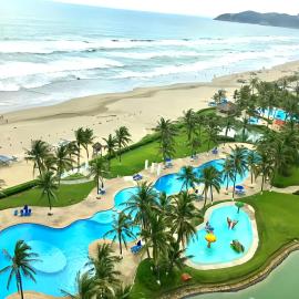 Departamento Mayan Island - A pie de playa y con albercas