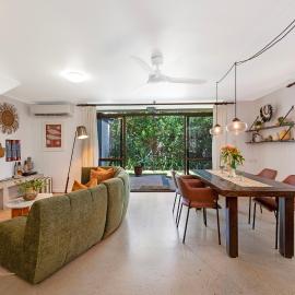 Villa Palma - A Leafy Chic Retreat by the Foreshore, хотел в Fannie Bay