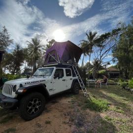 Island Breeze Rooftop Camper fully equipped rubicon, hotel ad Anahola