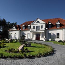 Sierakowice에 위치한 호텔 Pałac i Folwark Ńemino
