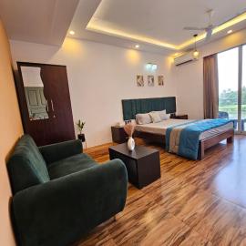 Cozy River Front Studio in Siolim, hotel a Agarvado