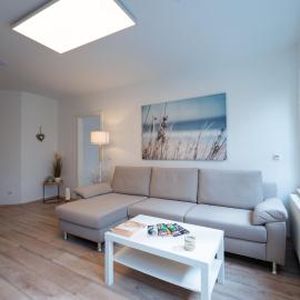 Moderne FeWo "Waldgeflüster" mit großzügiger Sonnenterrasse, Strandkorb, Weber-Grill und Garten, Nähe Koblenz, Festung Ehrenbreitstein, Burgen, Bad Ems, Montabaur, Lahnstein, Wandern, Radfahren
