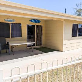 Aqua Sands Chalets, Hotel in Lancelin