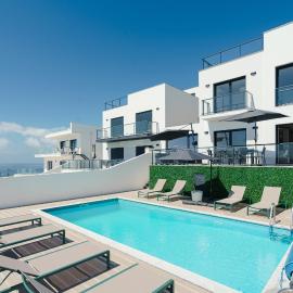 Bela Vista with sea view, jacuzzi and private pool