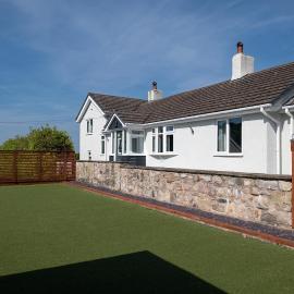 Pen y coed with hot tub and sauna surrounded by countryside views, Hotel in Abergele