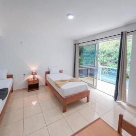 Residencial Mãe Nona, hotell i Ribeira Grande