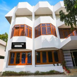 Townhouse Oak Udaipur City Palace