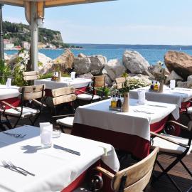 Apartments & Rooms Riva, hotel in Piran