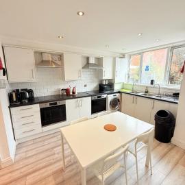 15 min to Central London Guest Suites 22