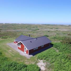 Holiday Home Oivi - 430m from the sea by Interhome, hotel in Lakolk