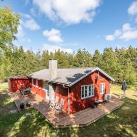 Holiday Home Epiphania - 900m from the sea by Interhome, hotell i Mølby